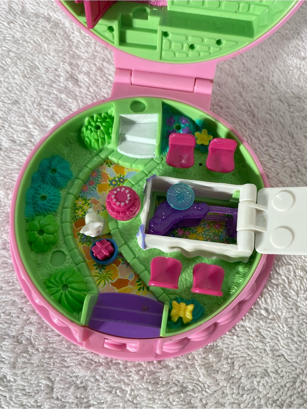 Vintage 1994 Polly Pocket Birthday Surprise Cake Compact ONLY Great Logo Hinge - Picture 12 of 16